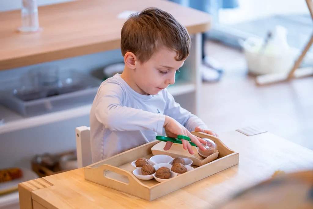 Montessori vrtec okolje in materiali